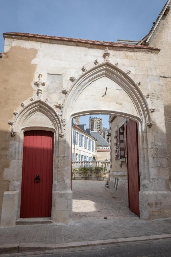 L'Hotel De Panette, Entree Sainte Chapelle - Cathedrale Bourges Exterior foto